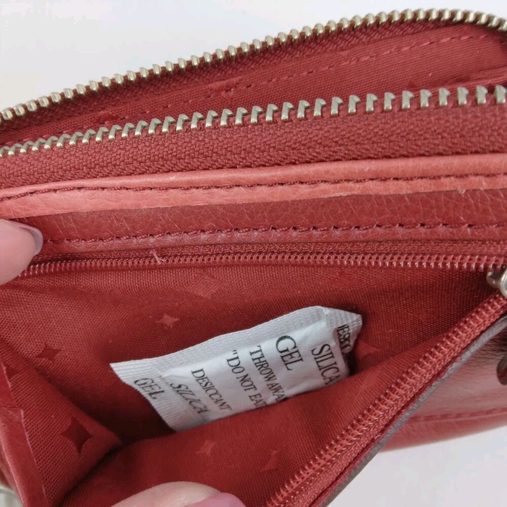 Fossil Red Leather Coin Purse Wallet Swan Detail Cow Hide Leather - Picture 9 of 12